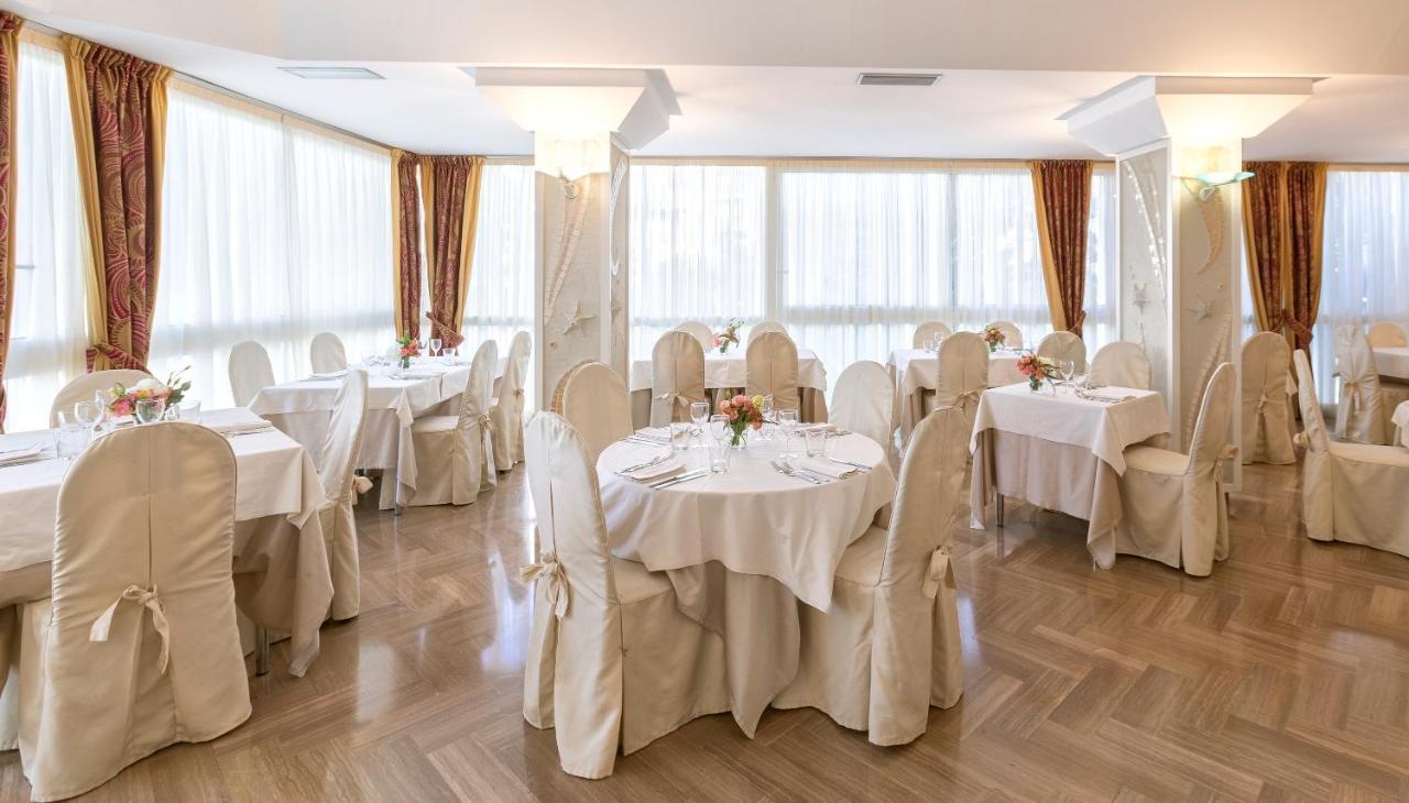 Hotel Feldberg Riccione Eksteriør bilde