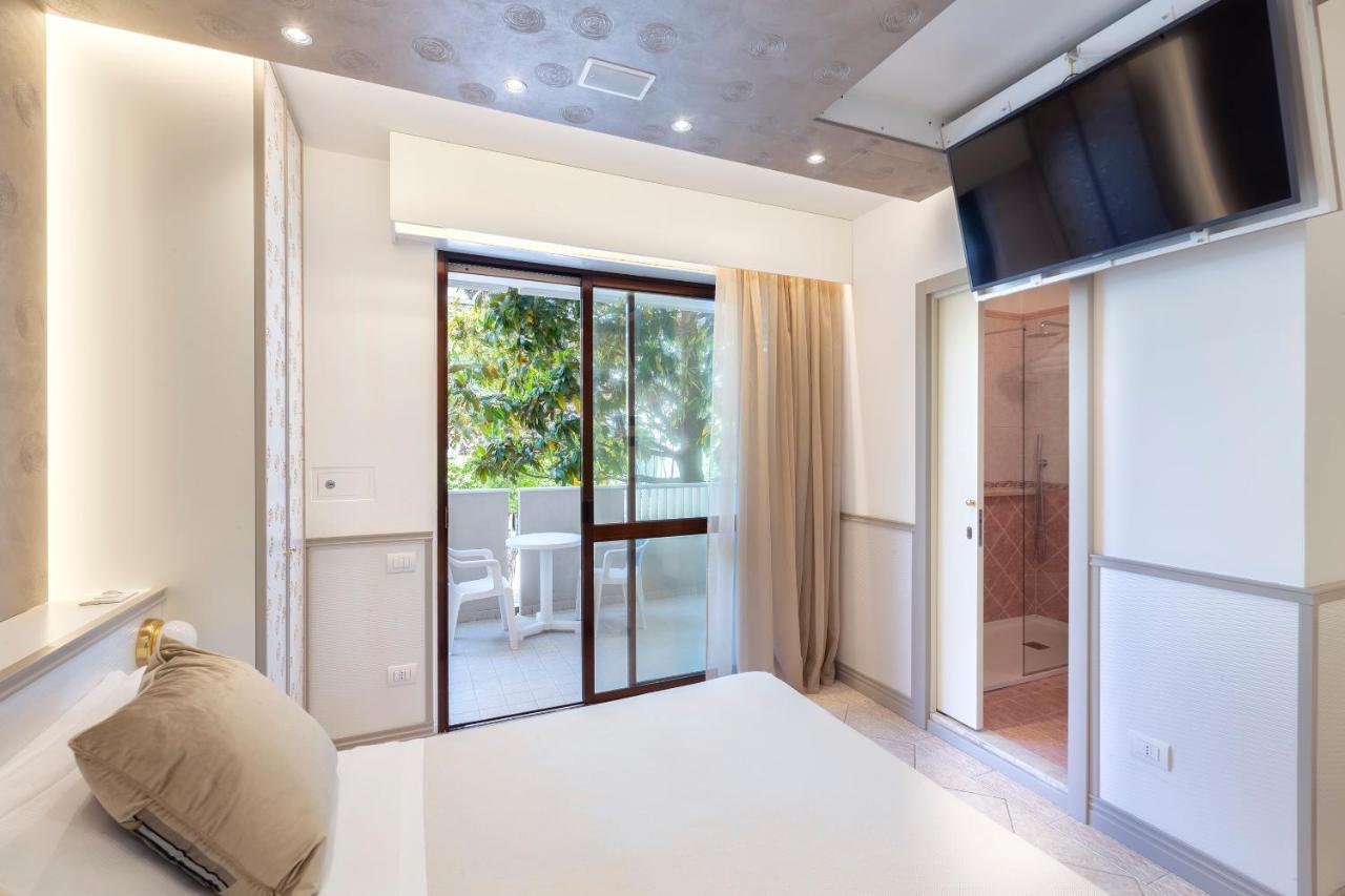 Hotel Feldberg Riccione Eksteriør bilde