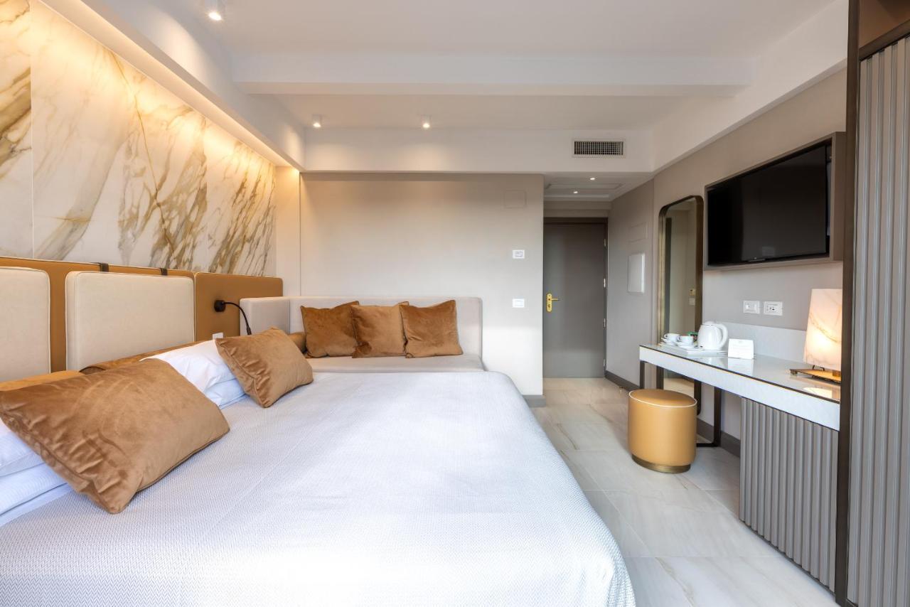 Hotel Feldberg Riccione Eksteriør bilde