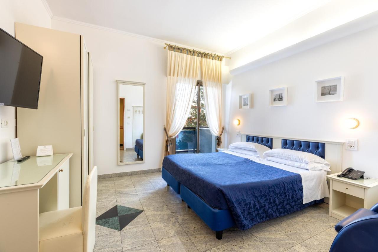 Hotel Feldberg Riccione Eksteriør bilde
