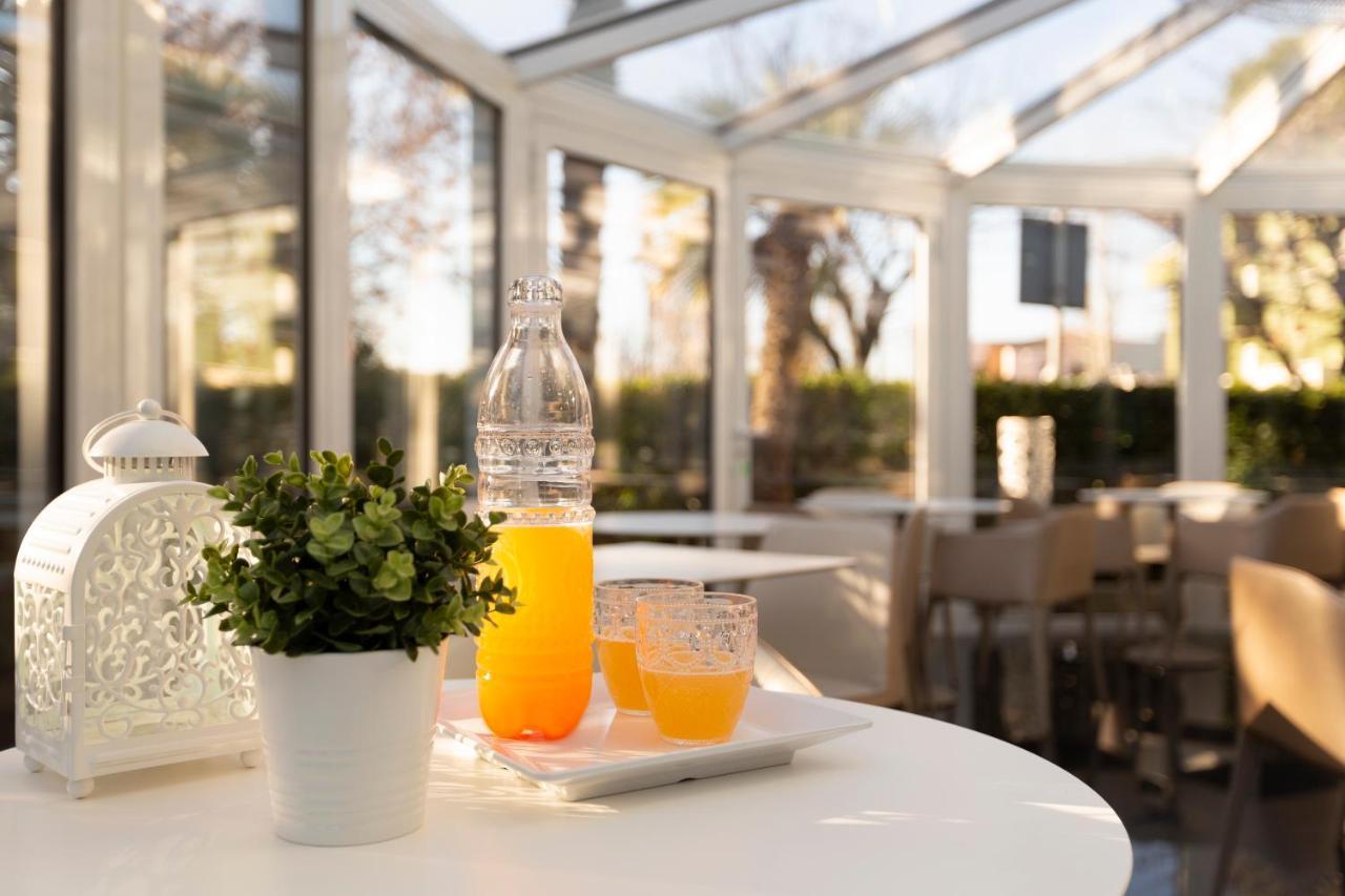 Hotel Feldberg Riccione Eksteriør bilde