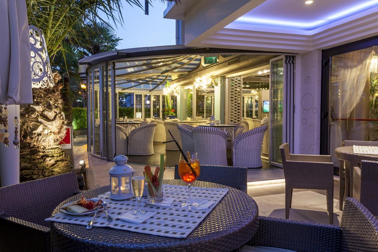 Hotel Feldberg Riccione Eksteriør bilde